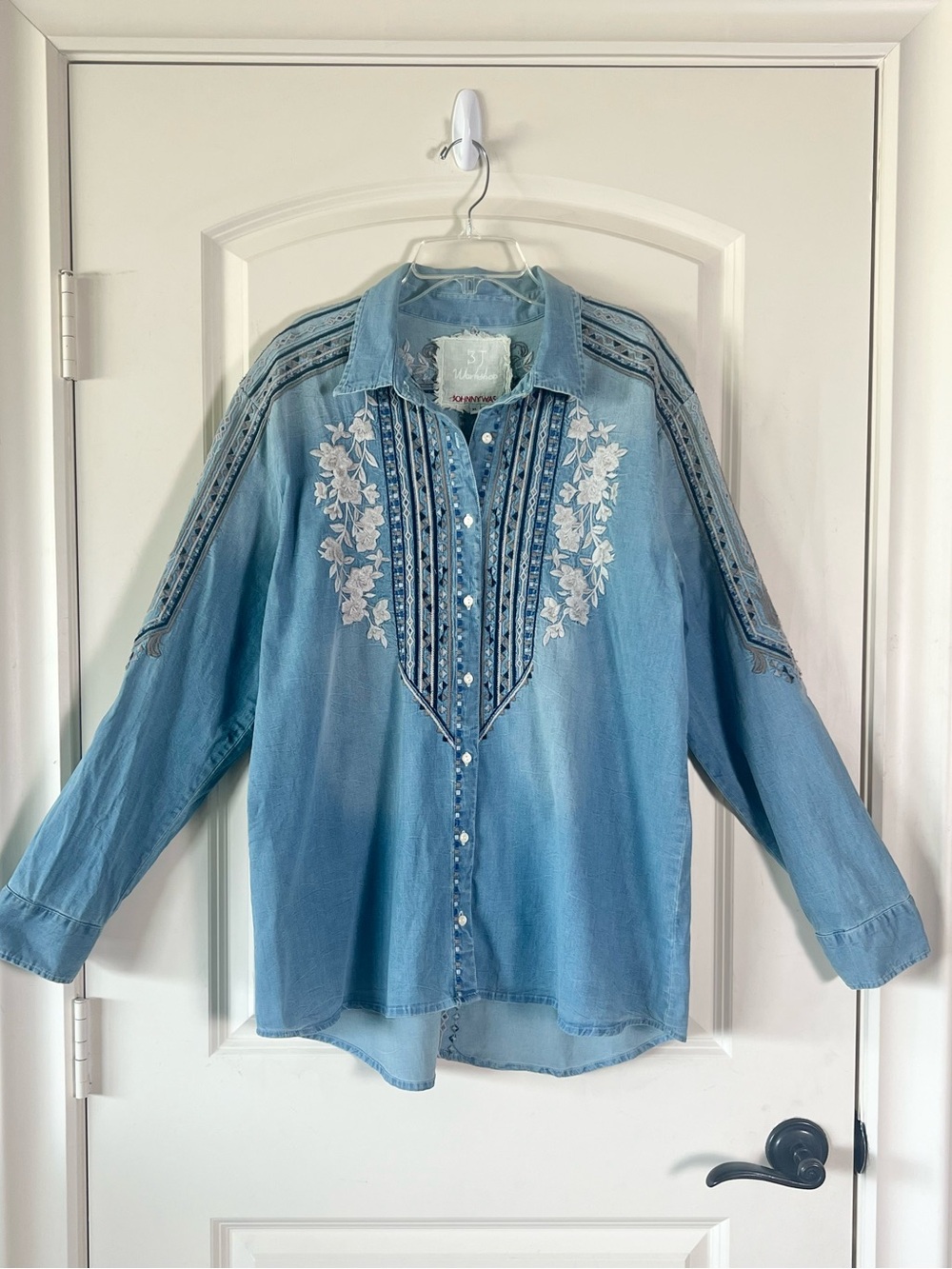 Lovely Johnny Was Light Blue Embroidered Denim Button-Down Shirt